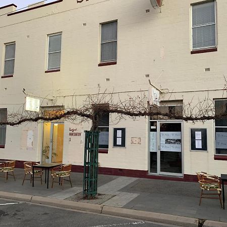 The Barkly Bistro Bar & Accommodation Арарат Екстериор снимка