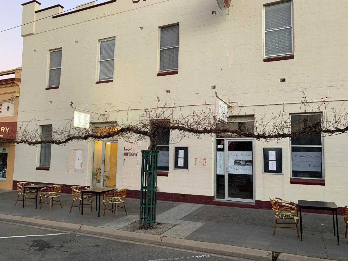 The Barkly Bistro Bar & Accommodation Арарат Екстериор снимка